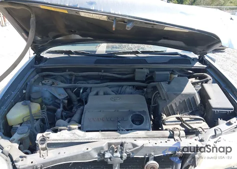 2004 Toyota Highlander V6 z USA, uszkodzony, nr VIN JTEEP21A940048442